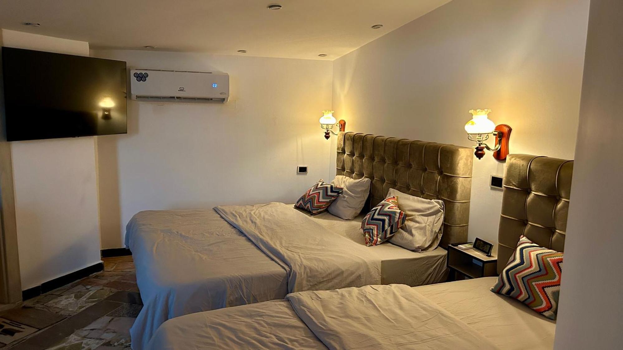 Celestia Boutique Inn - Boutique Stay Overlooking Jerash Ruins Ceraş Oda fotoğraf